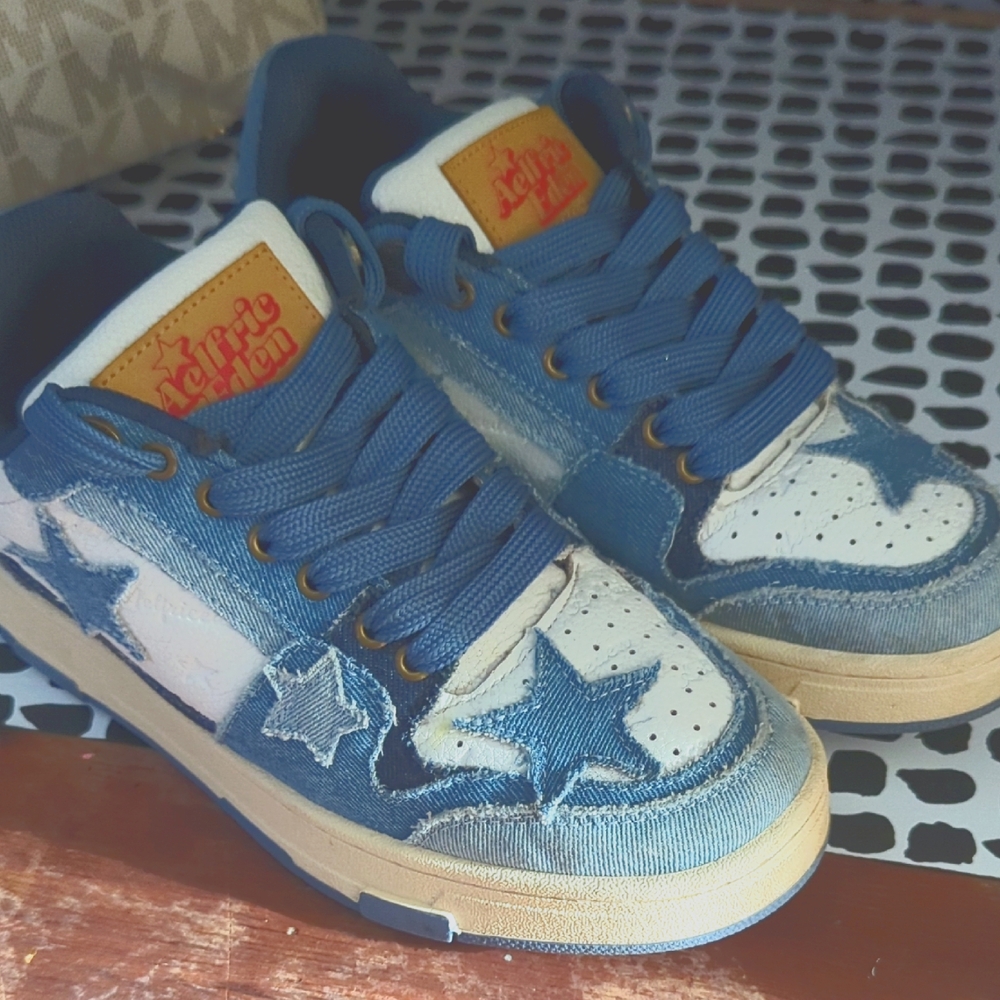 Wemens Blue Star Sneaker